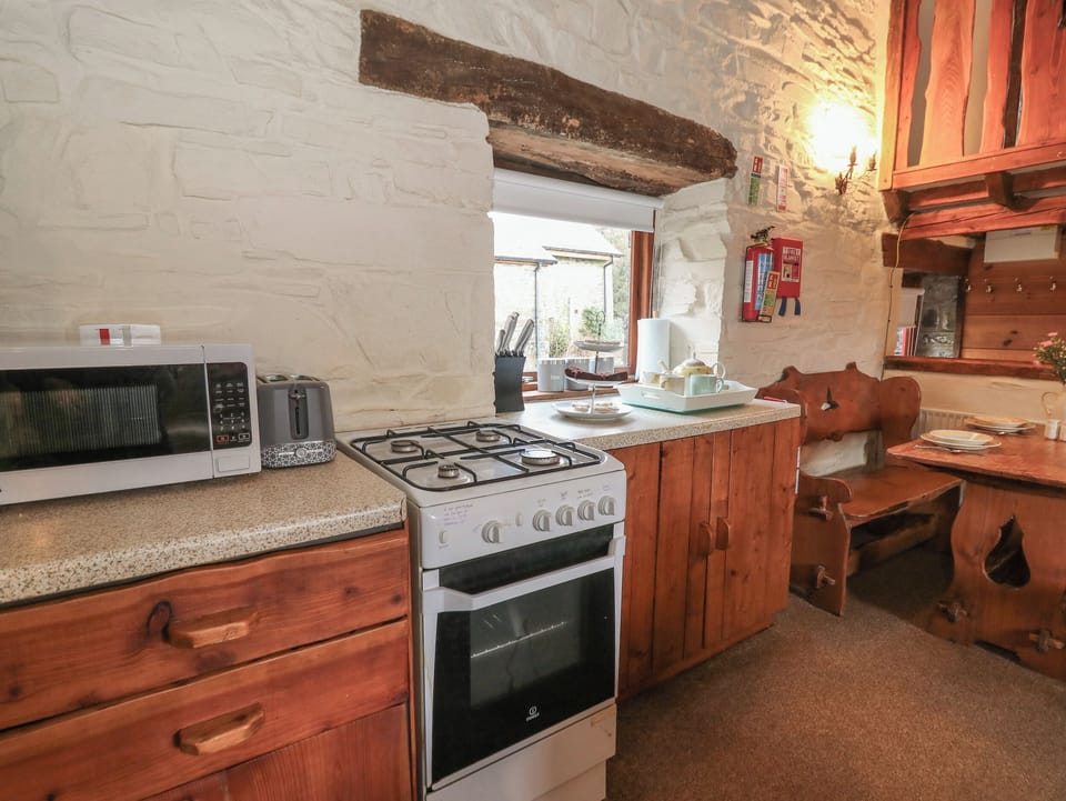 Fridge, dishwasher, electric kettle, toaster