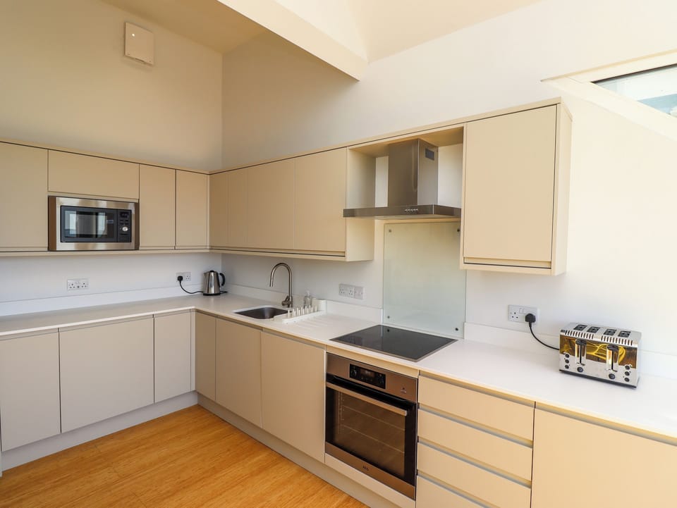 Fridge, dishwasher, electric kettle, toaster