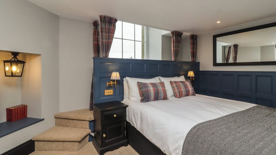 2 bedrooms, individually decorated, individually furnished, free WiFi