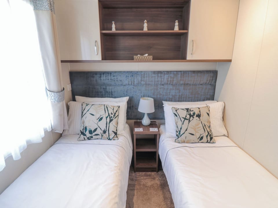 2 bedrooms, individually decorated, individually furnished, free WiFi