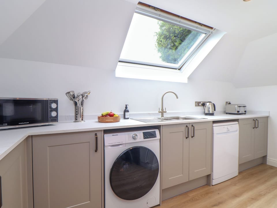 Fridge, dishwasher, electric kettle, toaster