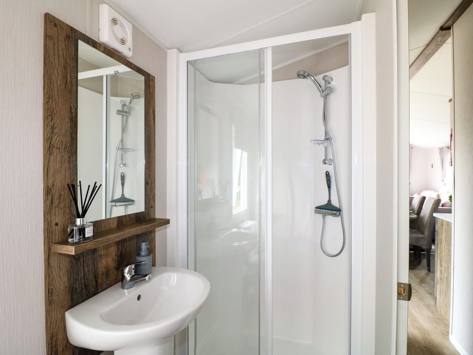 Swan Lodge Cottage in South Derbyshire District