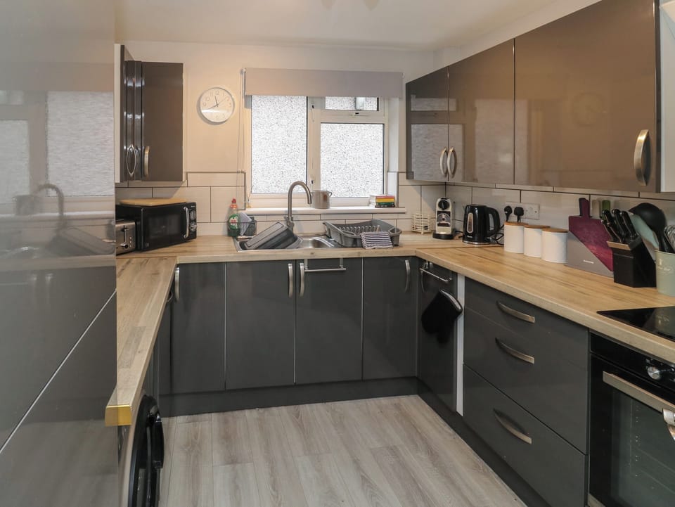 Fridge, dishwasher, electric kettle, toaster