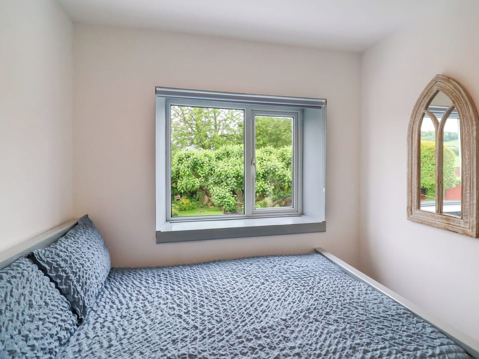 Cosy Nest Cottage in Mendip District