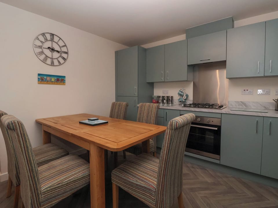 Fridge, dishwasher, electric kettle, toaster