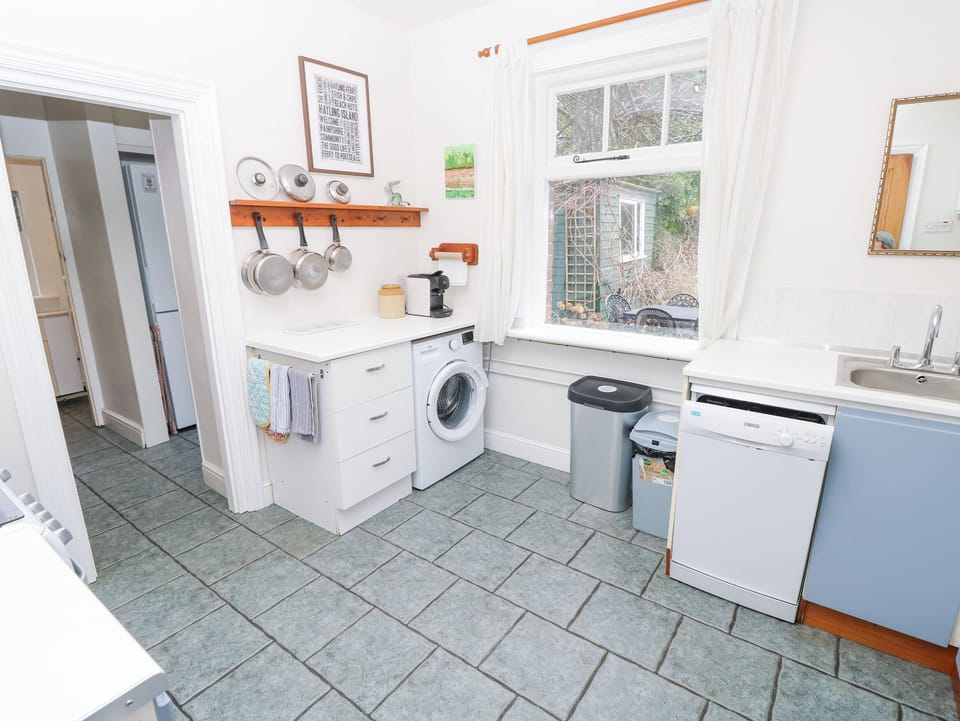 Fridge, dishwasher, electric kettle, toaster