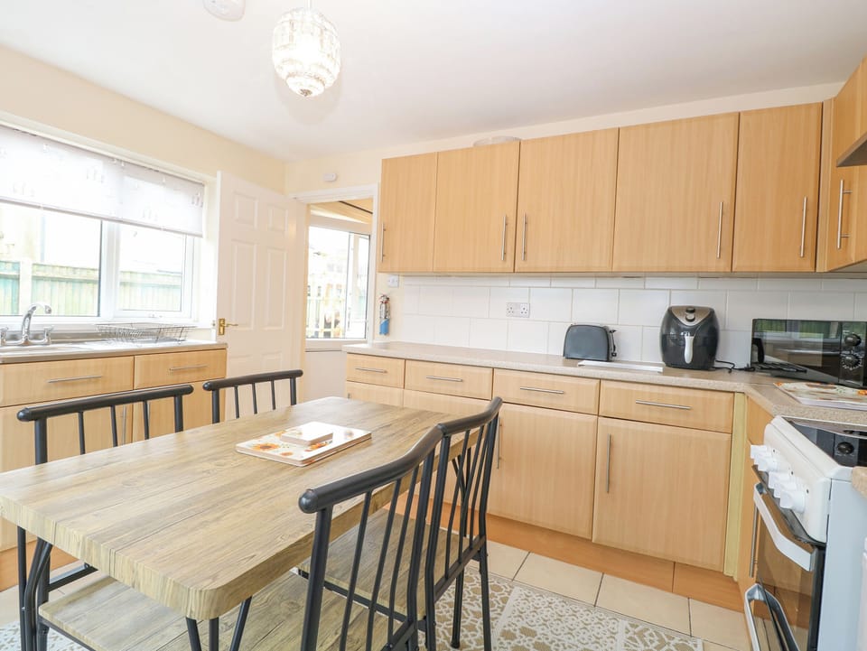 Fridge, dishwasher, electric kettle, toaster