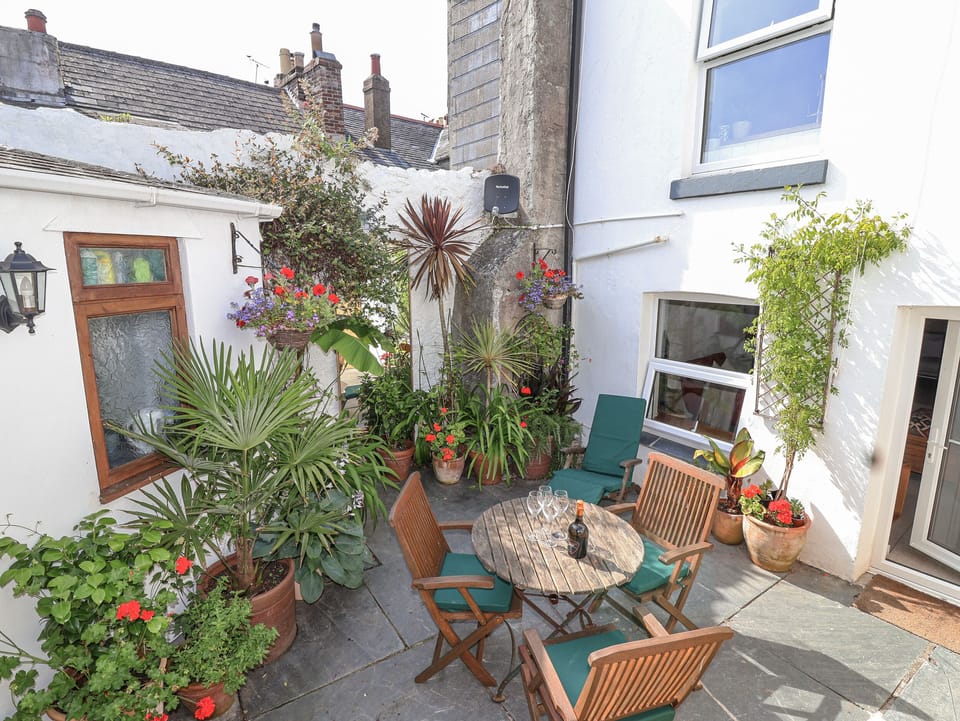 Cottage | Outdoor dining