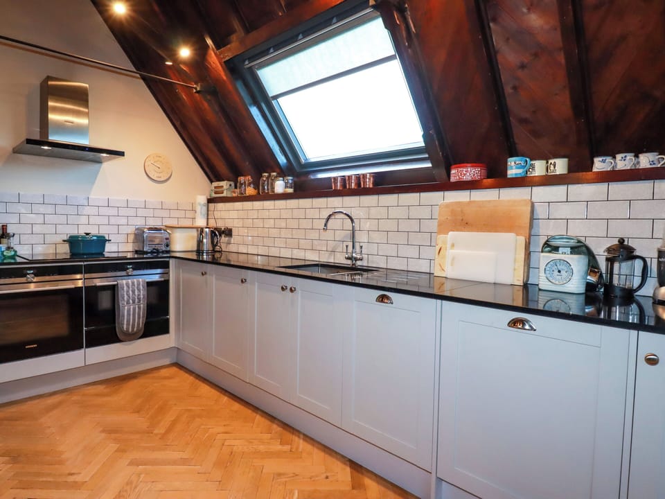 Fridge, electric kettle, toaster, cookware/dishes/utensils