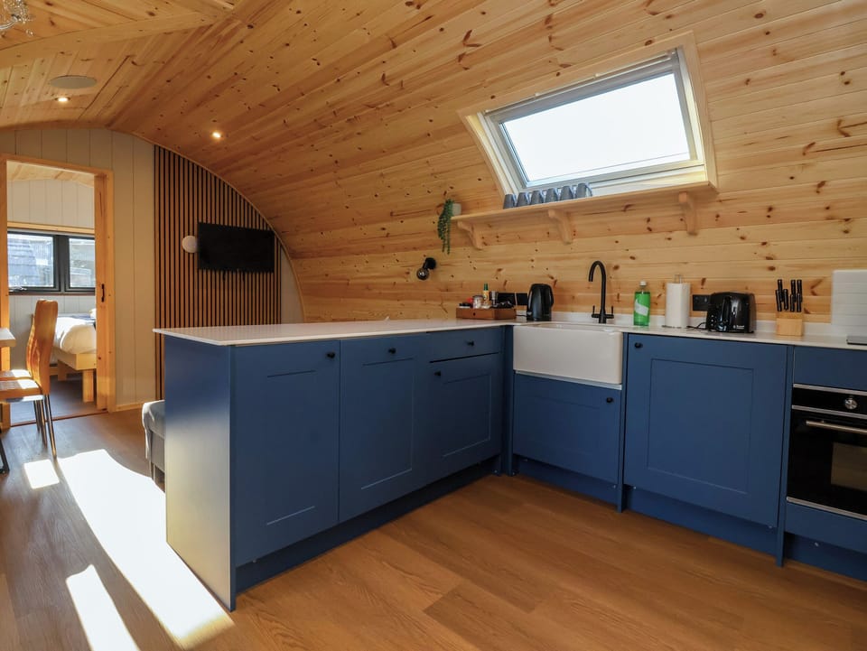 Fridge, electric kettle, toaster, cookware/dishes/utensils