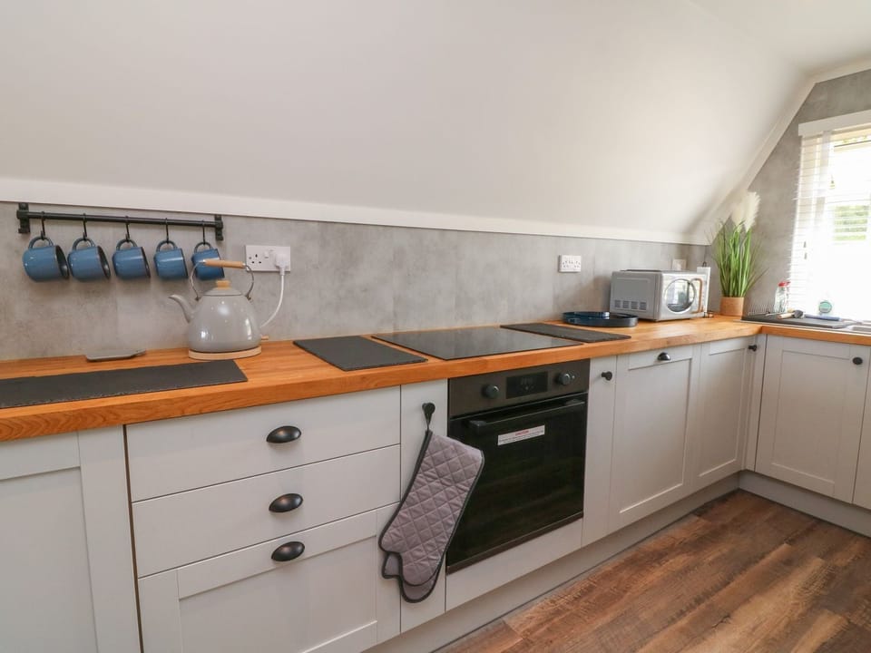 Fridge, dishwasher, electric kettle, toaster