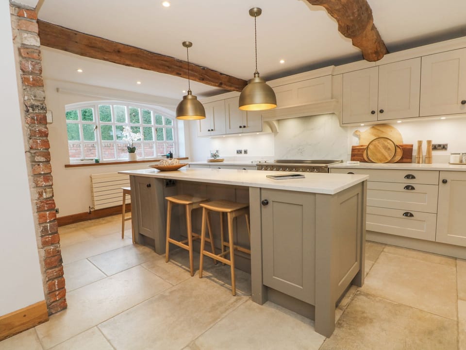 Fridge, dishwasher, electric kettle, toaster