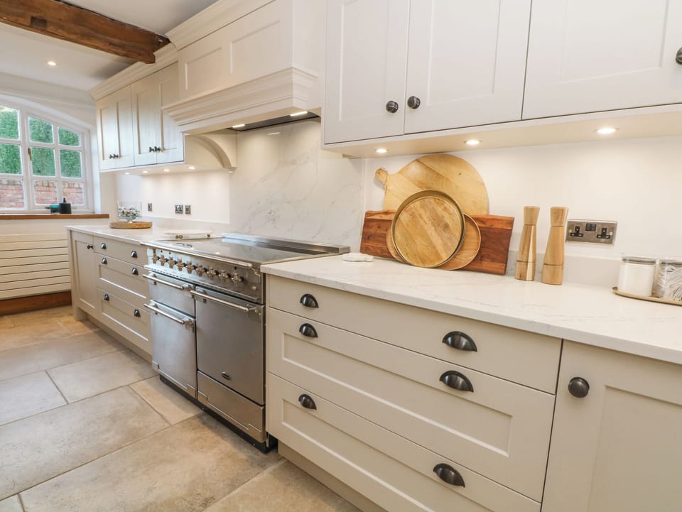 Fridge, dishwasher, electric kettle, toaster