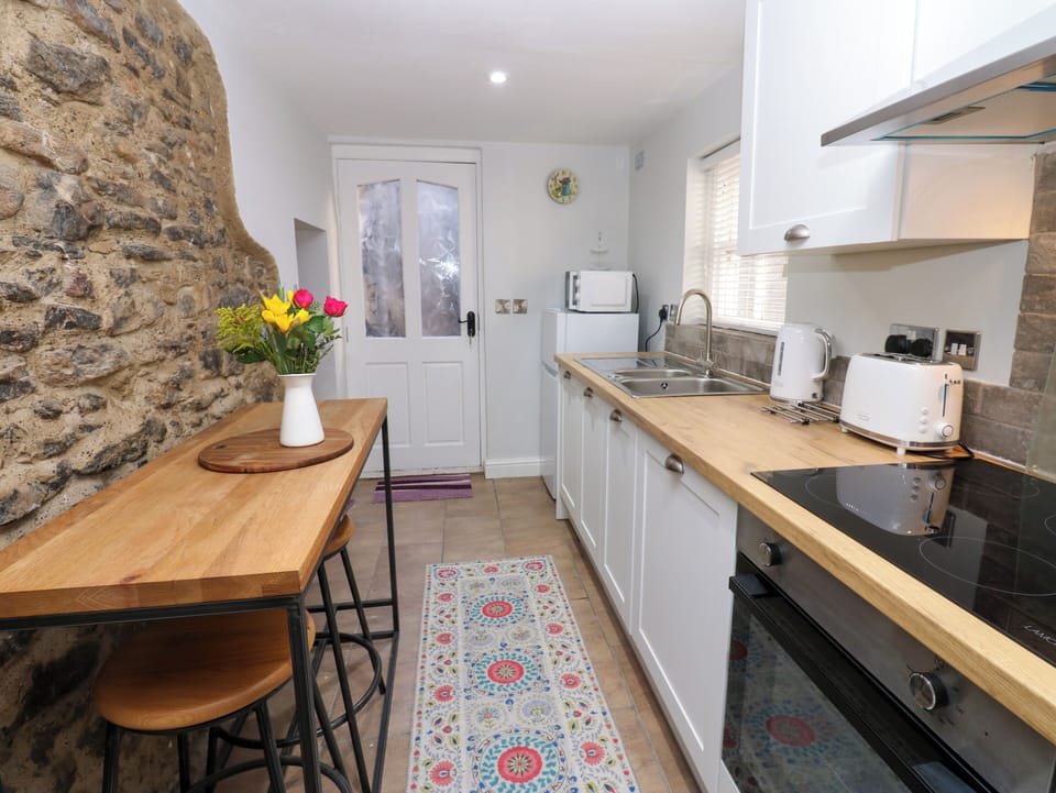 Fridge, microwave, dishwasher, toaster