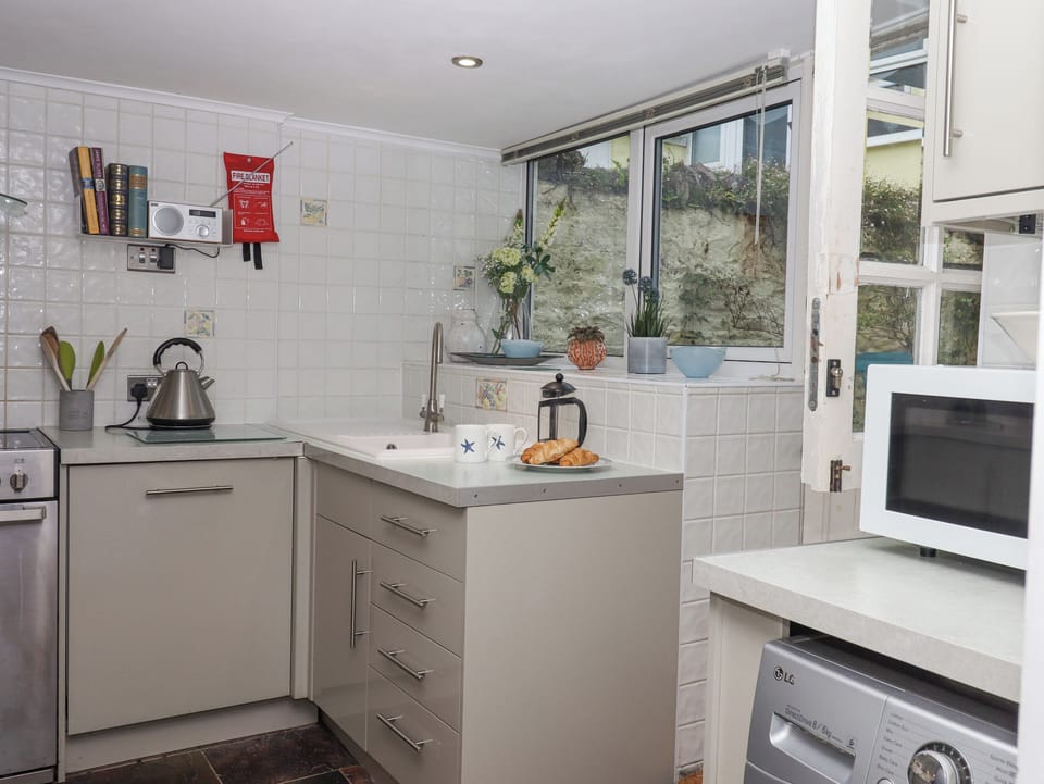 Fridge, dishwasher, electric kettle, toaster