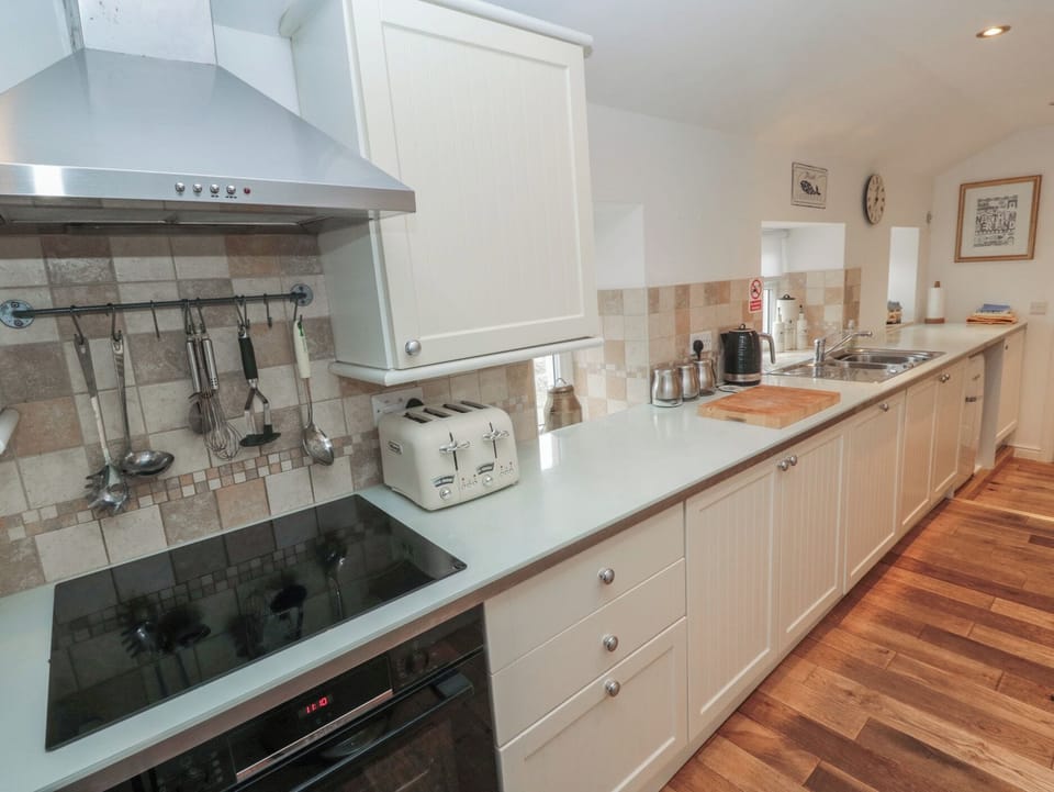 Fridge, dishwasher, electric kettle, toaster