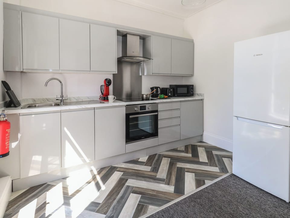 Fridge, dishwasher, electric kettle, toaster