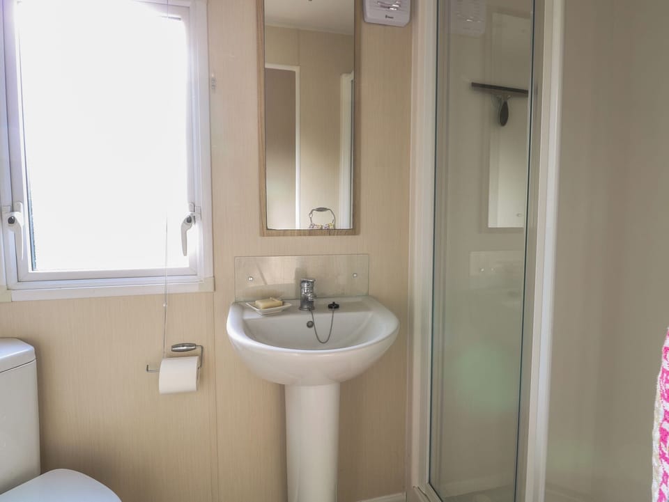Coastal Retreat Cottage in Broadland District