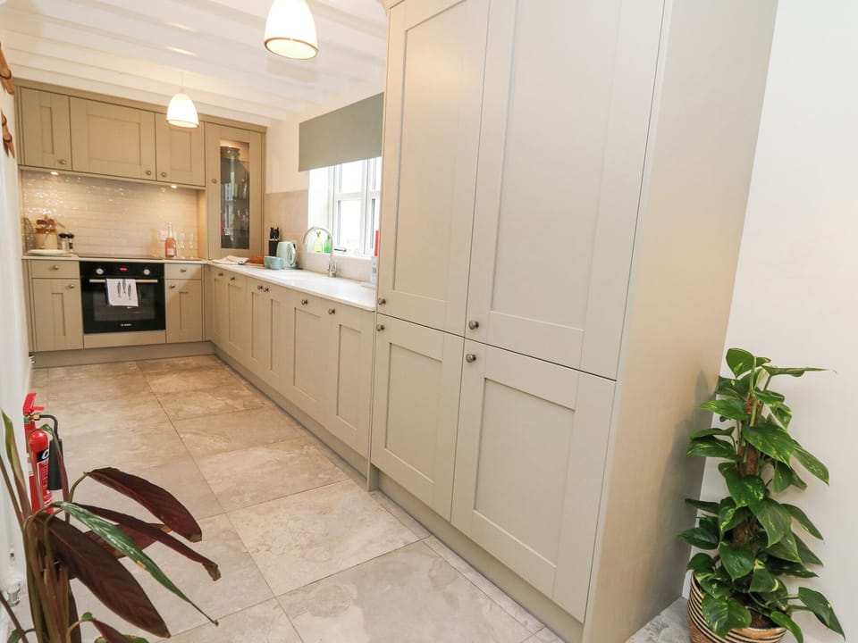 Fridge, dishwasher, electric kettle, toaster