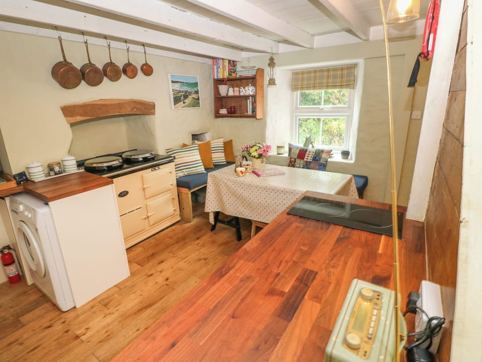 Fridge, dishwasher, electric kettle, toaster