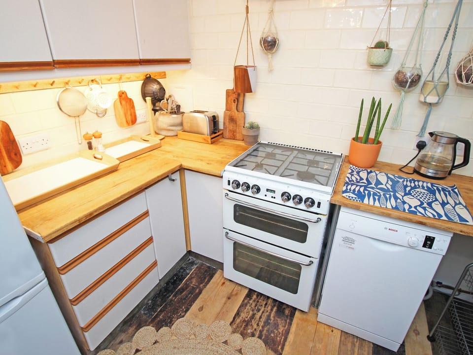 Fridge, dishwasher, electric kettle, toaster