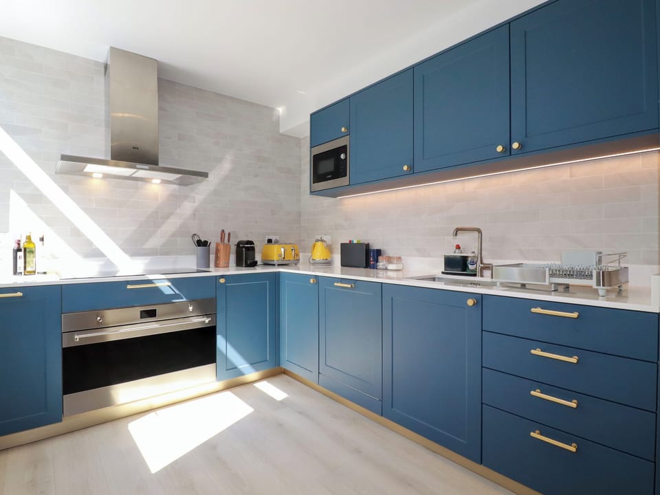 Fridge, dishwasher, electric kettle, toaster