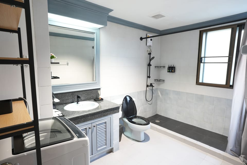 Family Apartment, 2 Bedrooms, Non Smoking, Balcony | Bathroom | Slippers