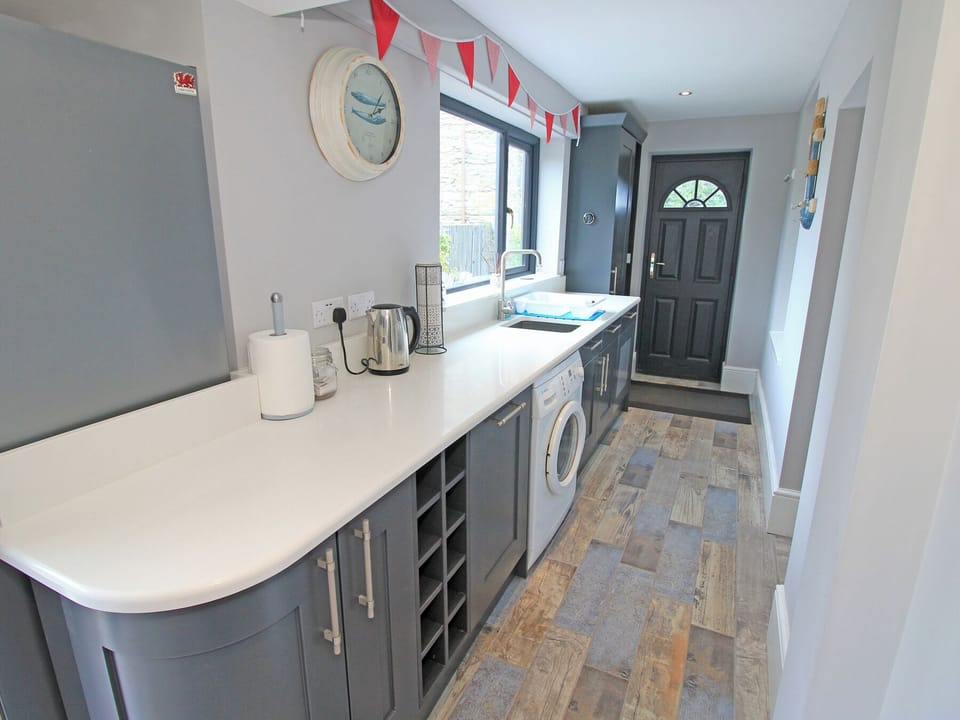 Fridge, dishwasher, electric kettle, cookware/dishes/utensils