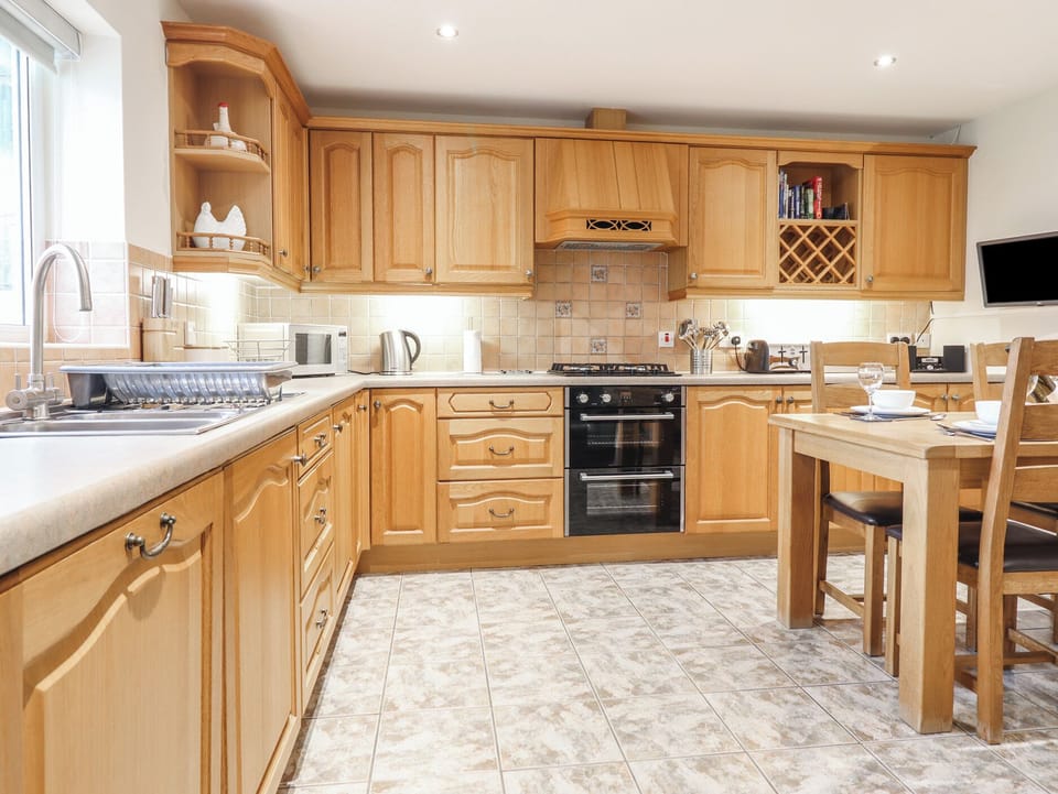 Fridge, dishwasher, electric kettle, toaster