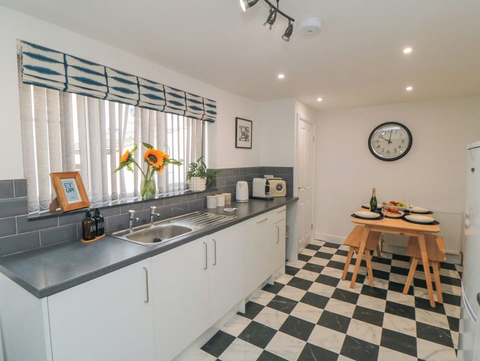 Fridge, dishwasher, electric kettle, toaster