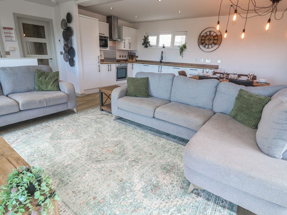 Cottage | Living area | Fireplace