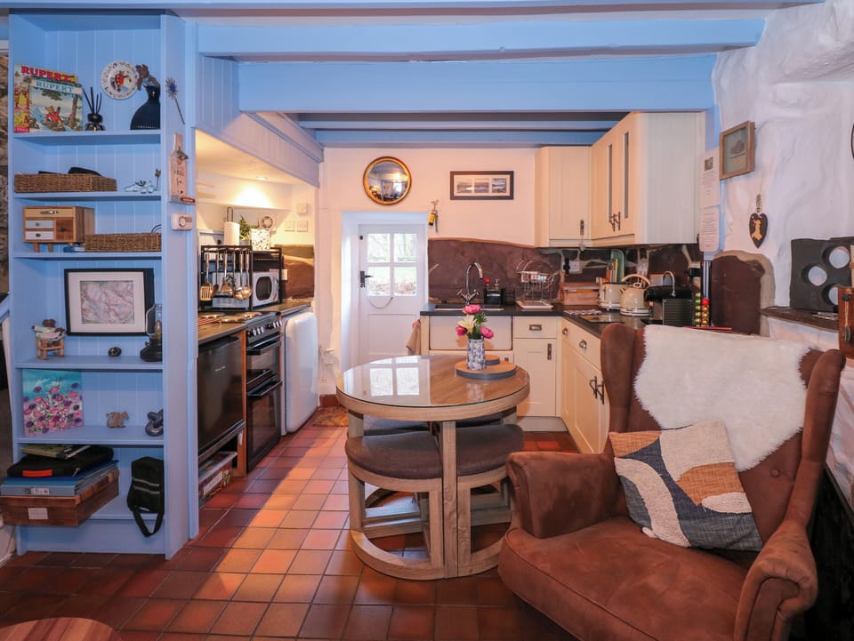 Fridge, microwave, toaster, cookware/dishes/utensils