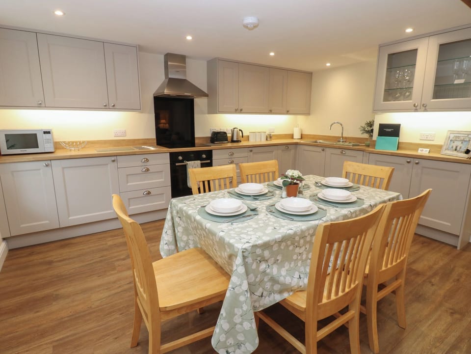 Cottage | Interior