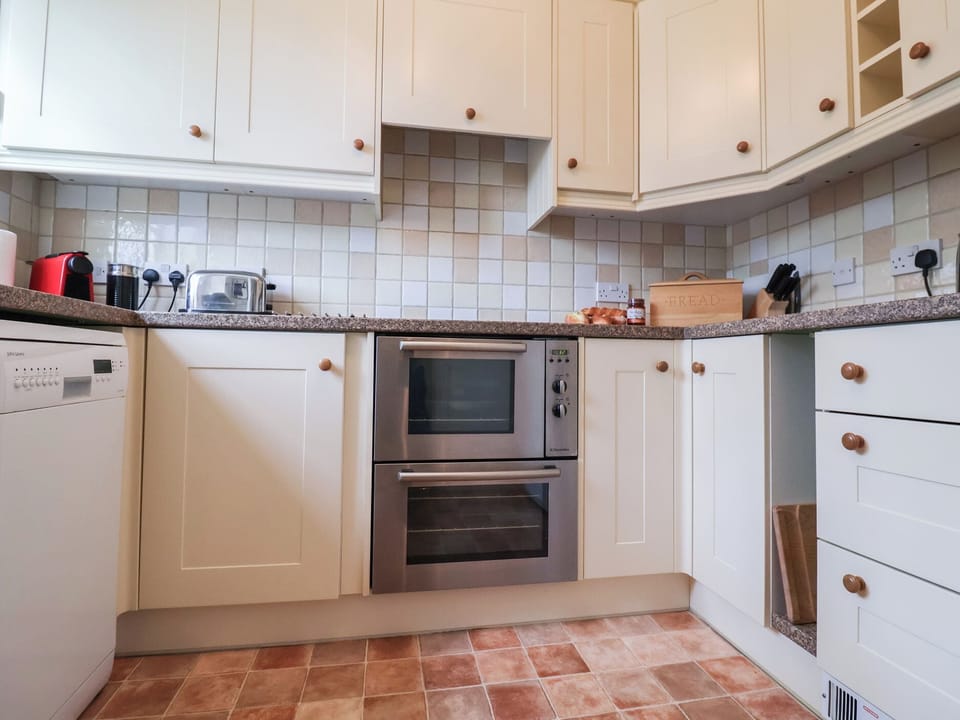 Fridge, microwave, dishwasher, toaster