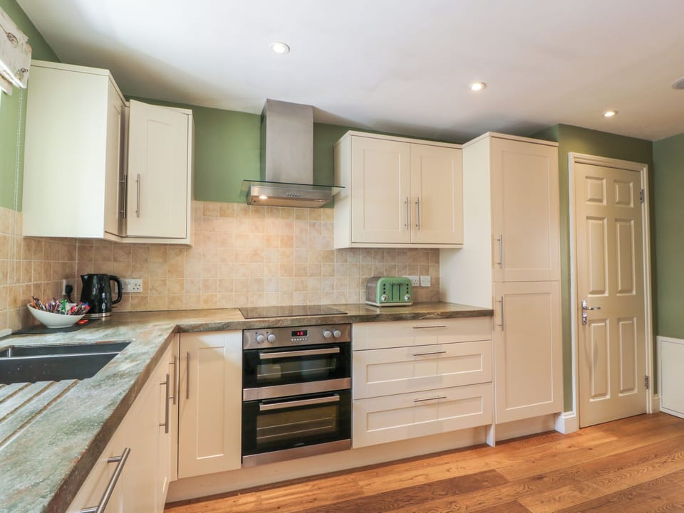 Fridge, dishwasher, electric kettle, toaster