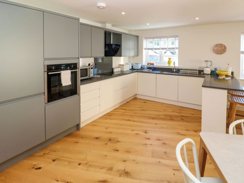 Fridge, dishwasher, electric kettle, toaster