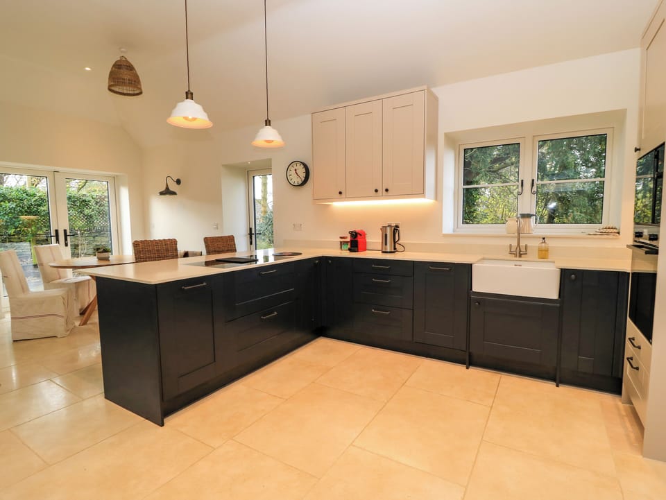 Fridge, dishwasher, electric kettle, toaster