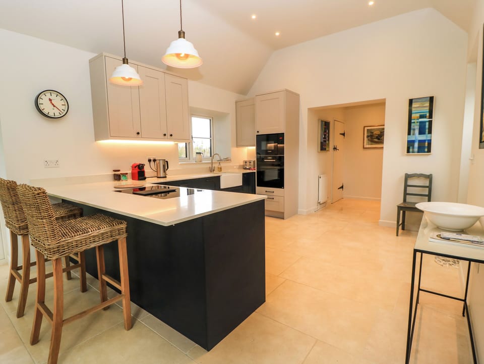 Fridge, dishwasher, electric kettle, toaster