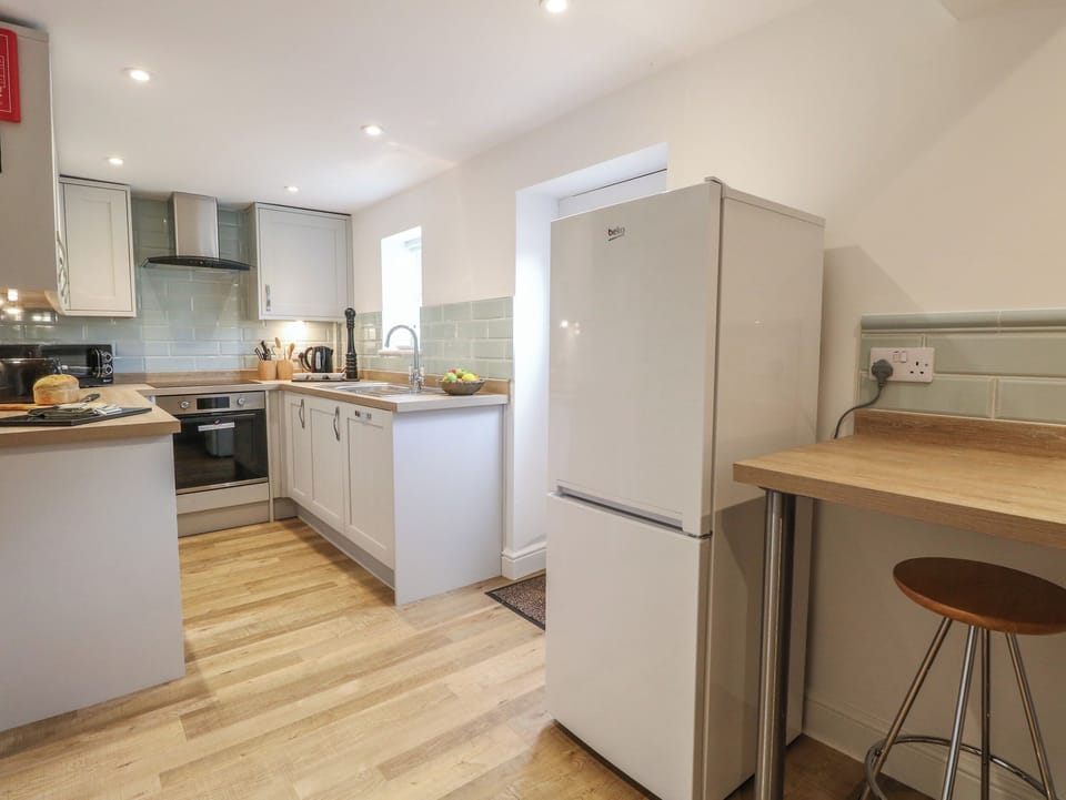 Fridge, dishwasher, electric kettle, toaster