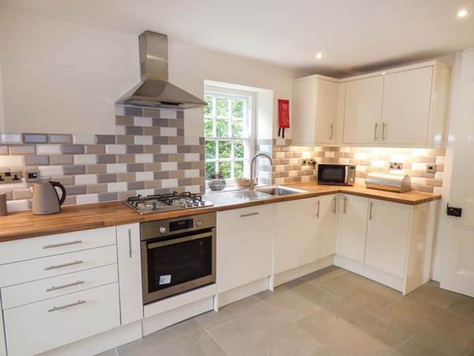 Fridge, dishwasher, electric kettle, toaster