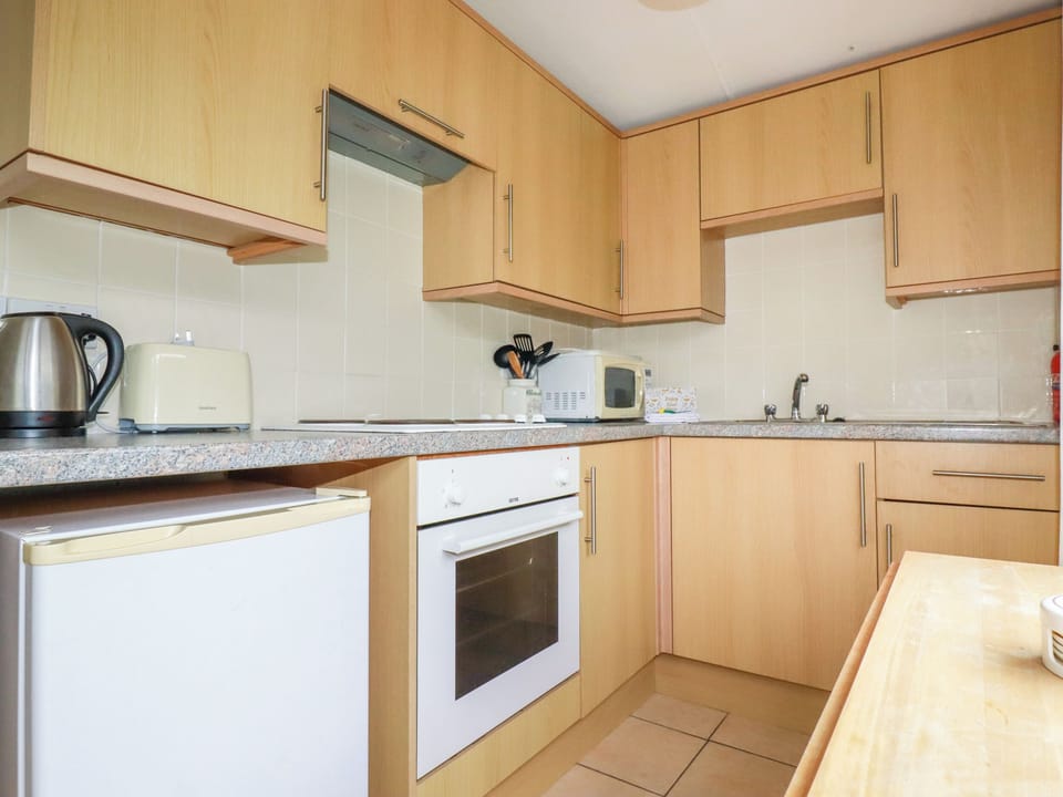 Cookware/dishes/utensils