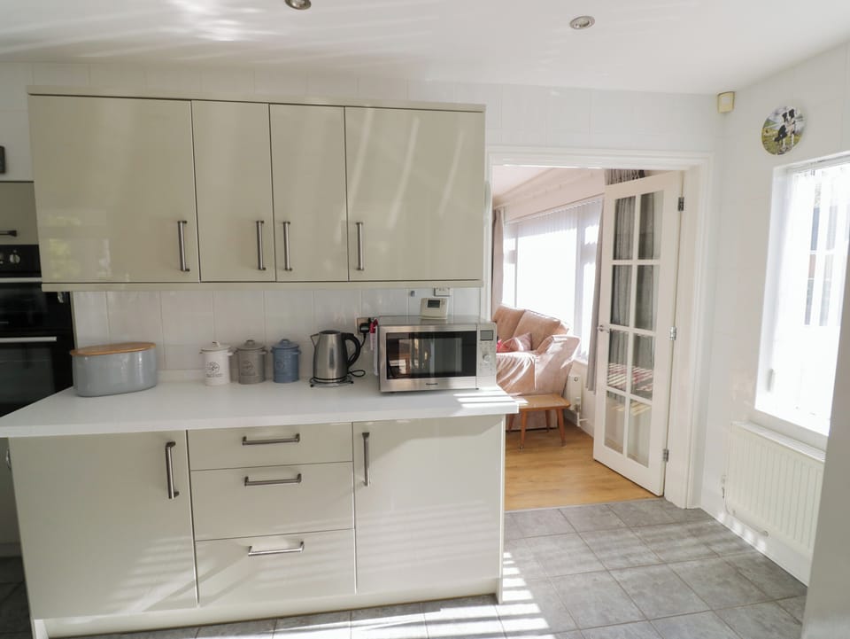 Fridge, dishwasher, electric kettle, toaster