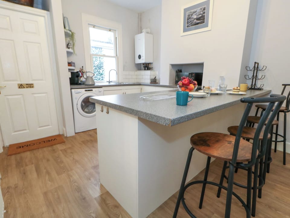 Fridge, dishwasher, electric kettle, toaster