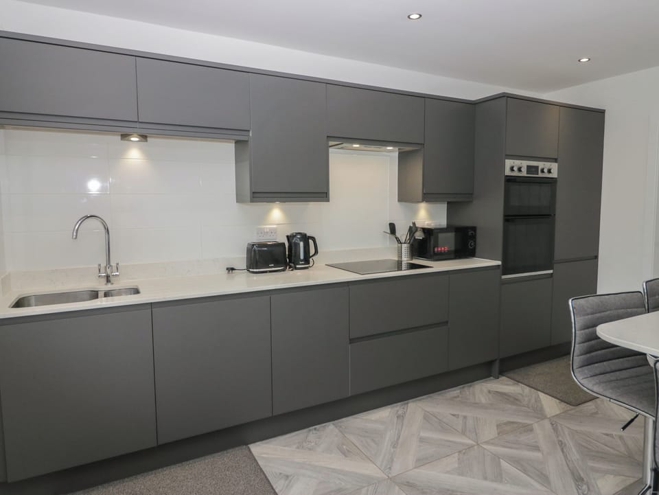 Fridge, dishwasher, electric kettle, toaster