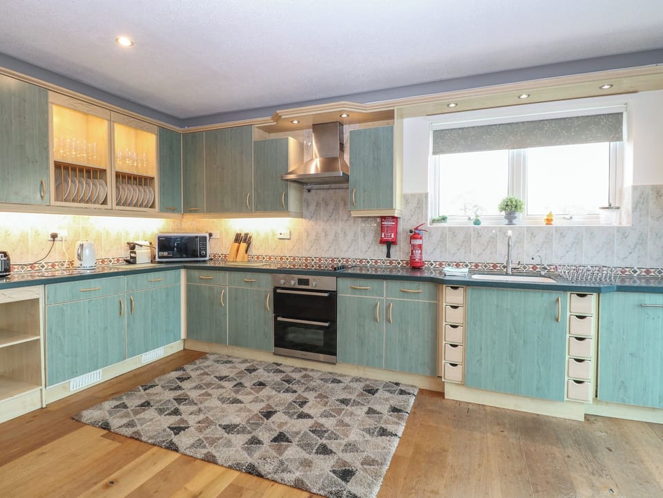 Fridge, dishwasher, electric kettle, toaster