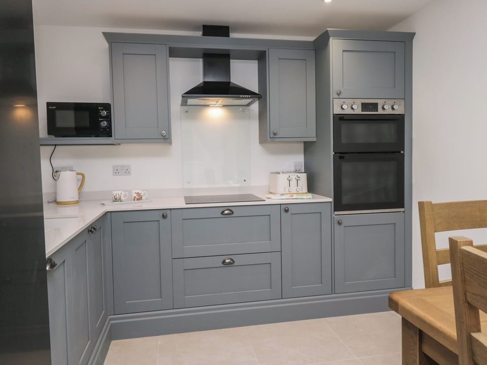 Fridge, dishwasher, electric kettle, toaster