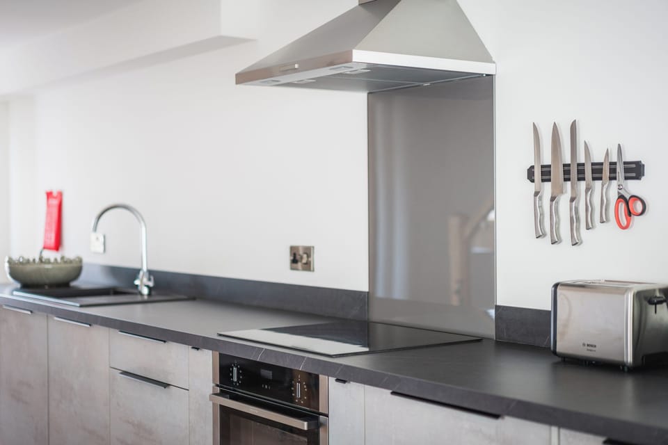 Fridge, dishwasher, electric kettle, toaster