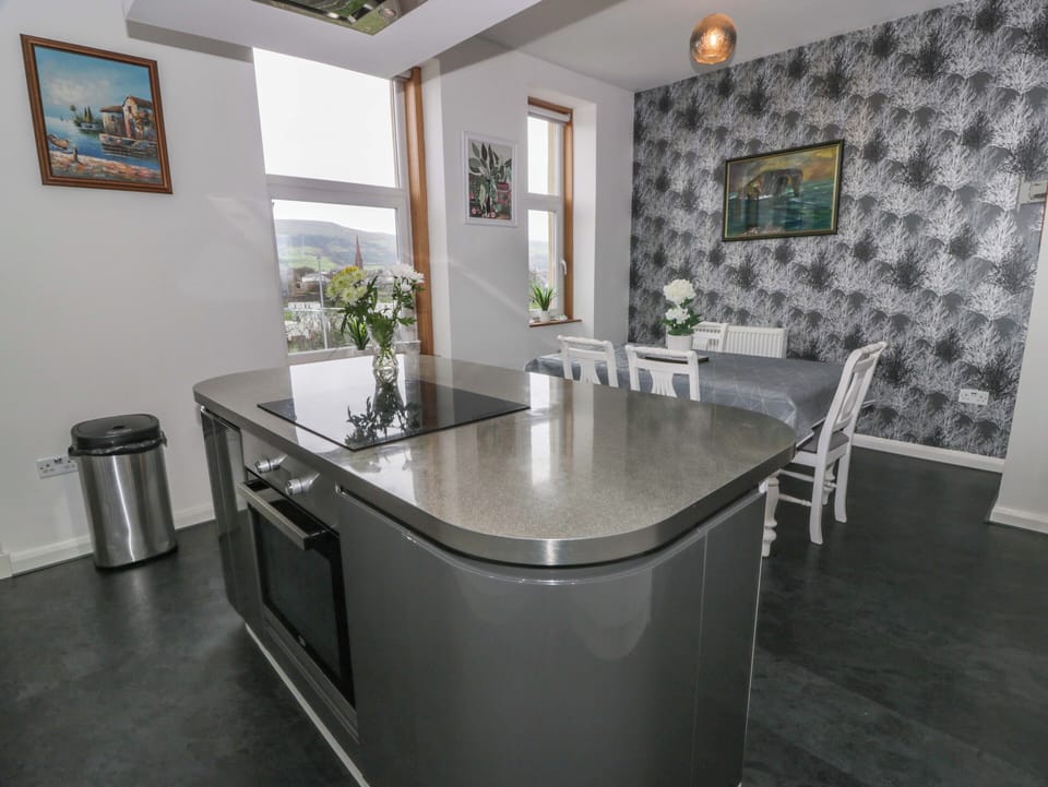 Fridge, dishwasher, electric kettle, toaster