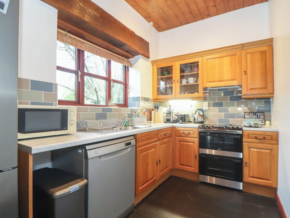 Fridge, dishwasher, electric kettle, toaster