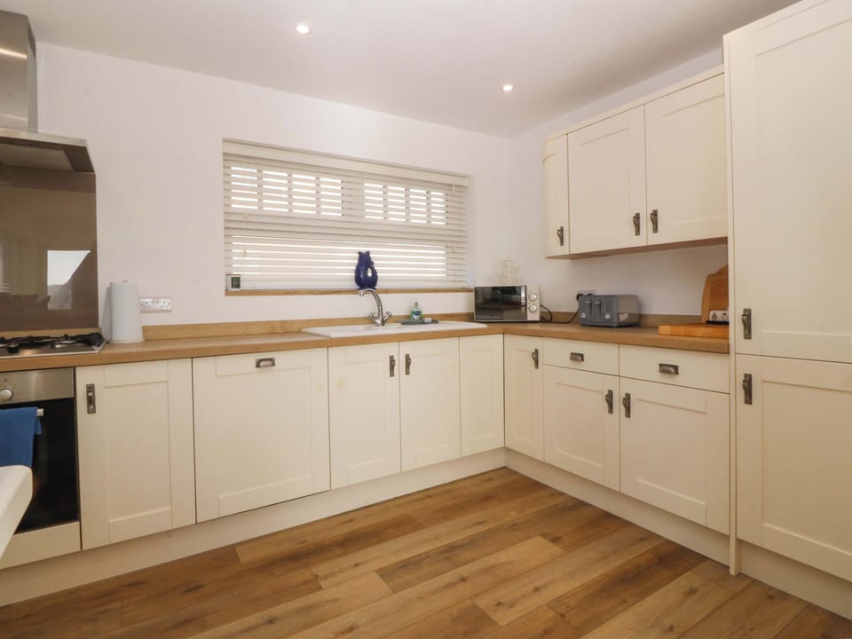 Fridge, dishwasher, electric kettle, toaster